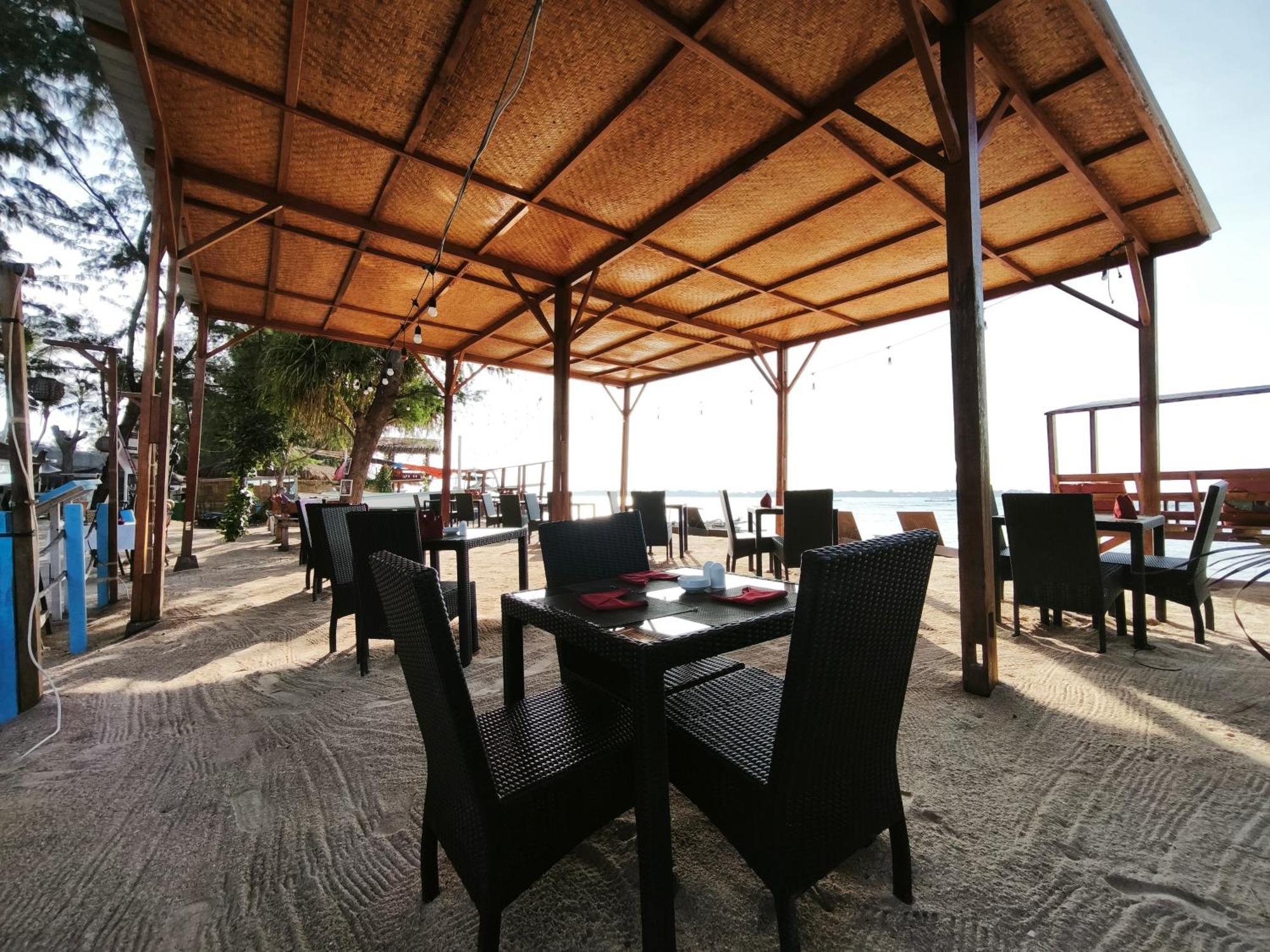 Matahari Bungalow 3 Gili Air Buitenkant foto